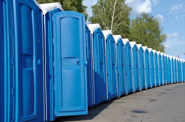 Best Construction site porta potty rental  in Merton, WI